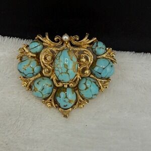 Vintage Capri Brooch Pin‎ Blue Faux Pearl Ornate Scrollwork Women